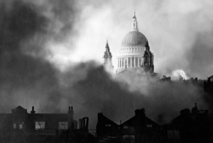 Viernes 14 de mayo: Guerra en tres frentes &amp; bombardeo de Londres. 1° secundaria